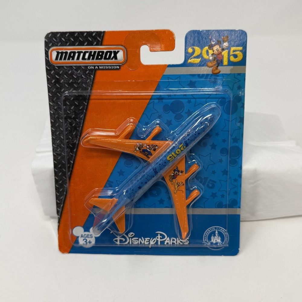 Rare Disney Parks 2015 747-400 Matchbox Airliner Airplane model 2015